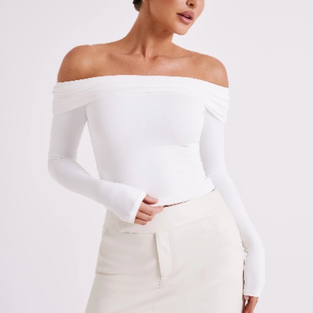 Meshki Elegant Off-Shoulder White Top
small new without tags
